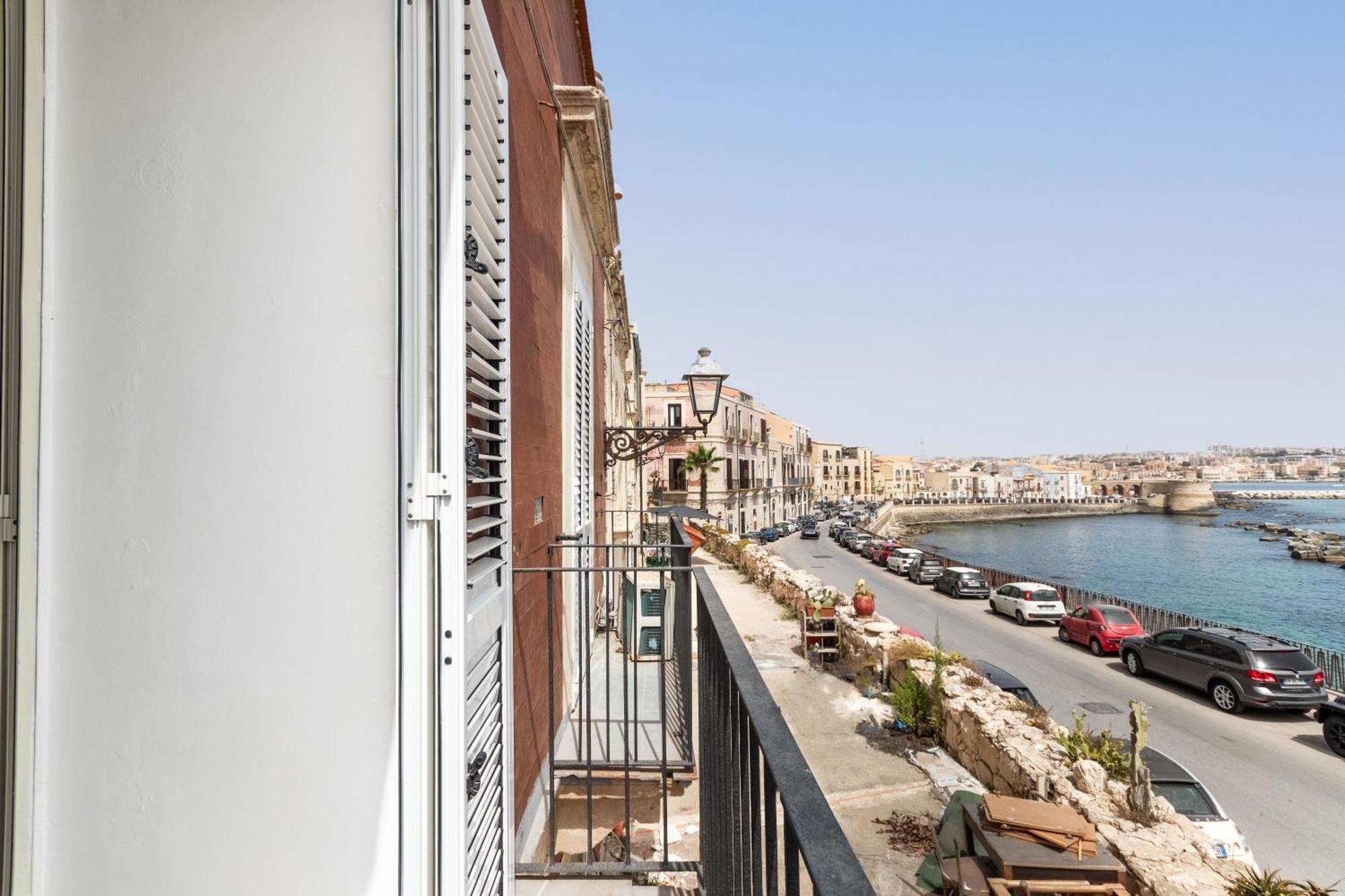 Fronte Mare Apartments & City Views Syracuse Ngoại thất bức ảnh