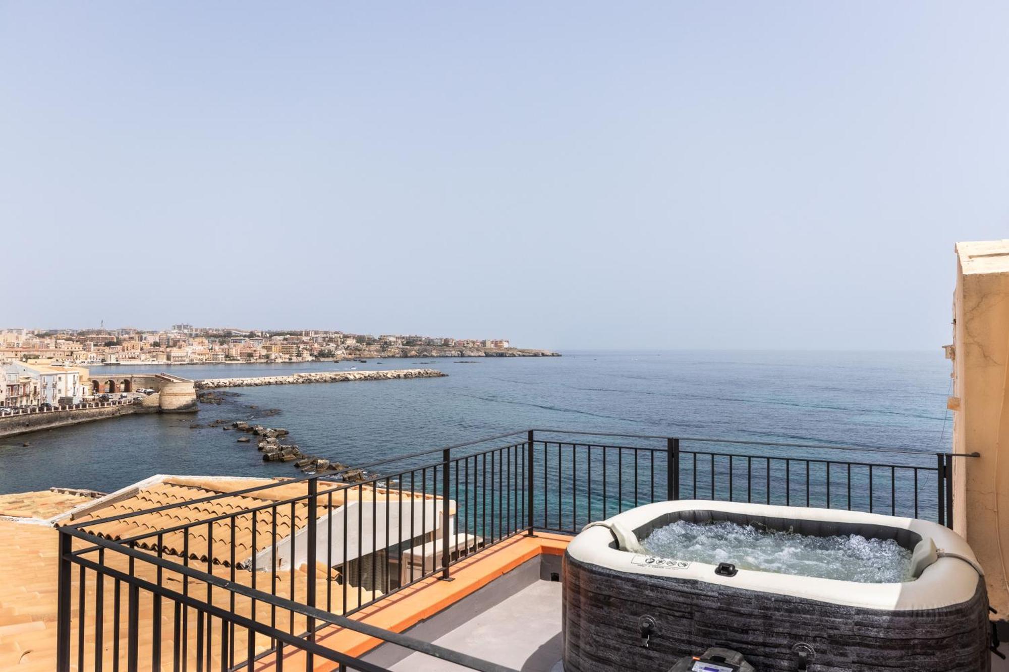 Fronte Mare Apartments & City Views Syracuse Ngoại thất bức ảnh